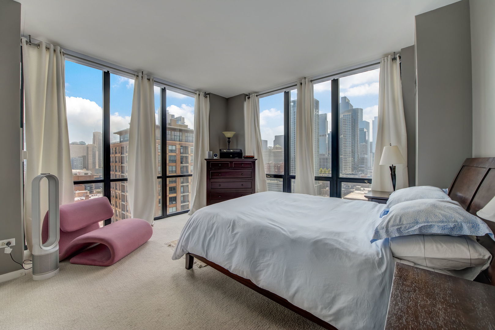 435 W Erie Street Unit: 1701