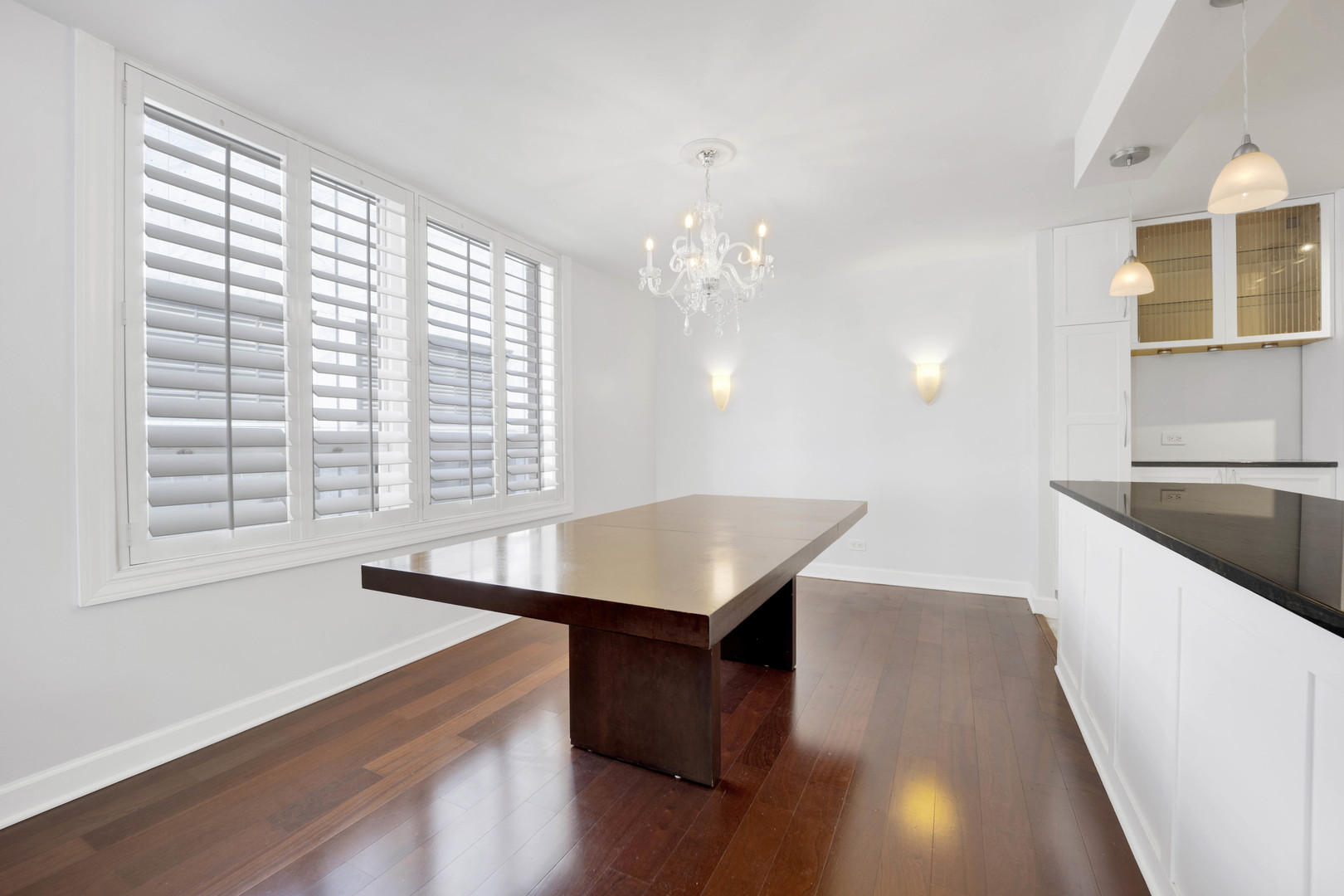 201 E Chestnut Street Unit: 19B