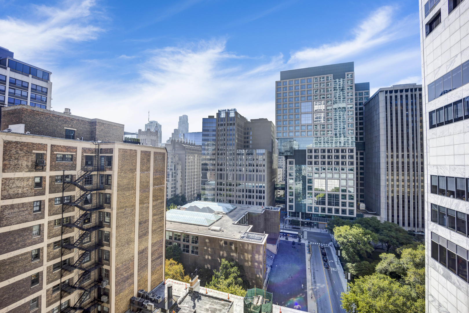 201 E Chestnut Street Unit: 19B