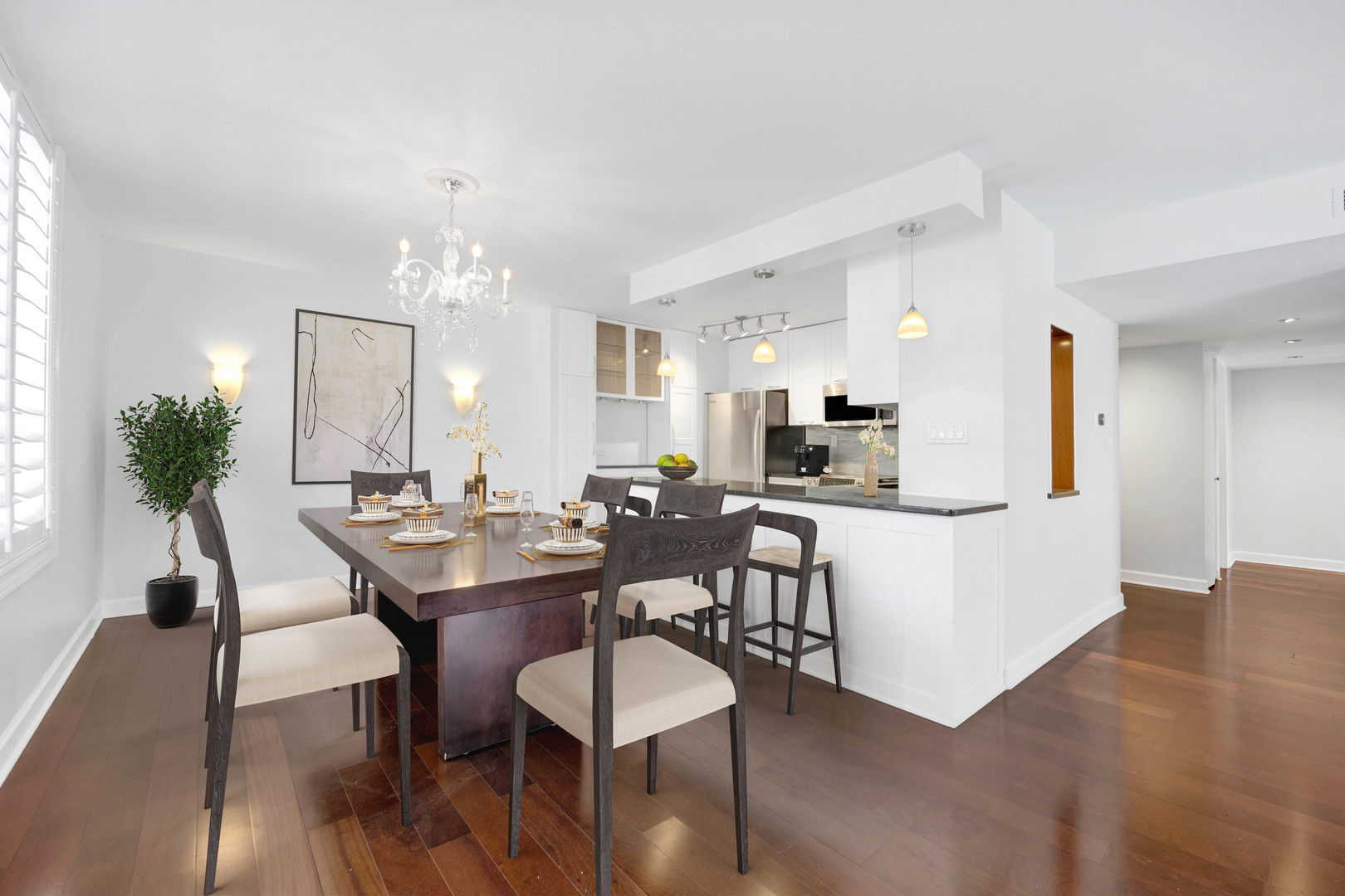 201 E Chestnut Street Unit: 19B