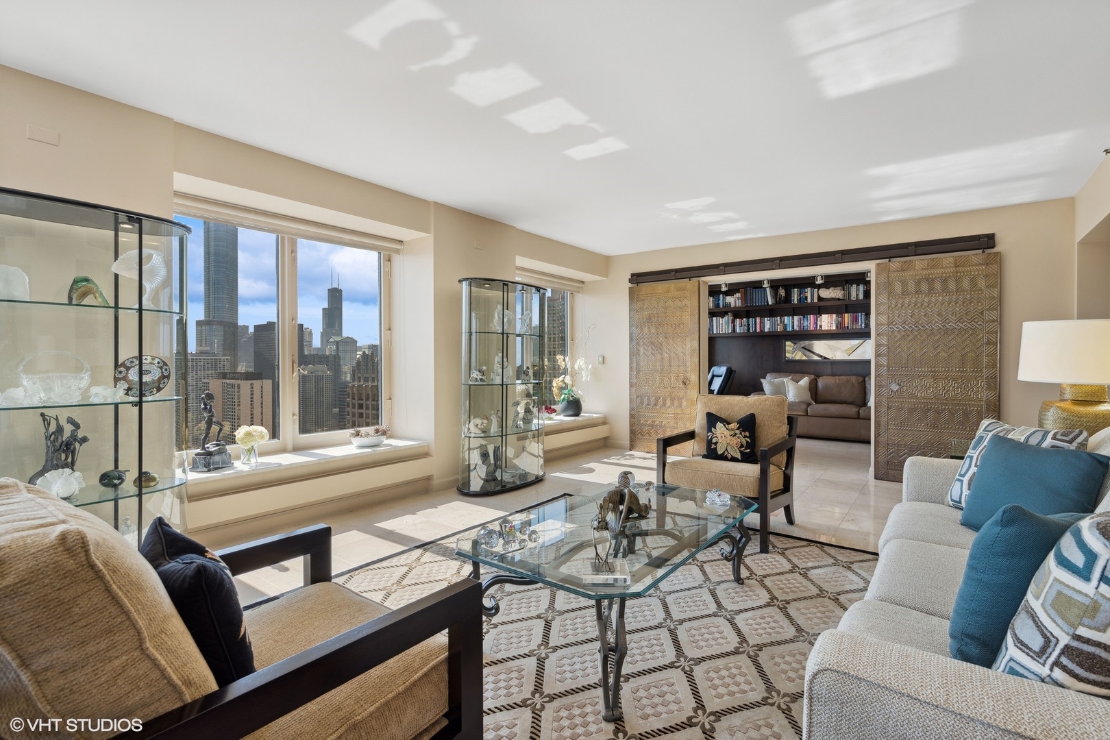 161 E CHICAGO Avenue Unit: 39B