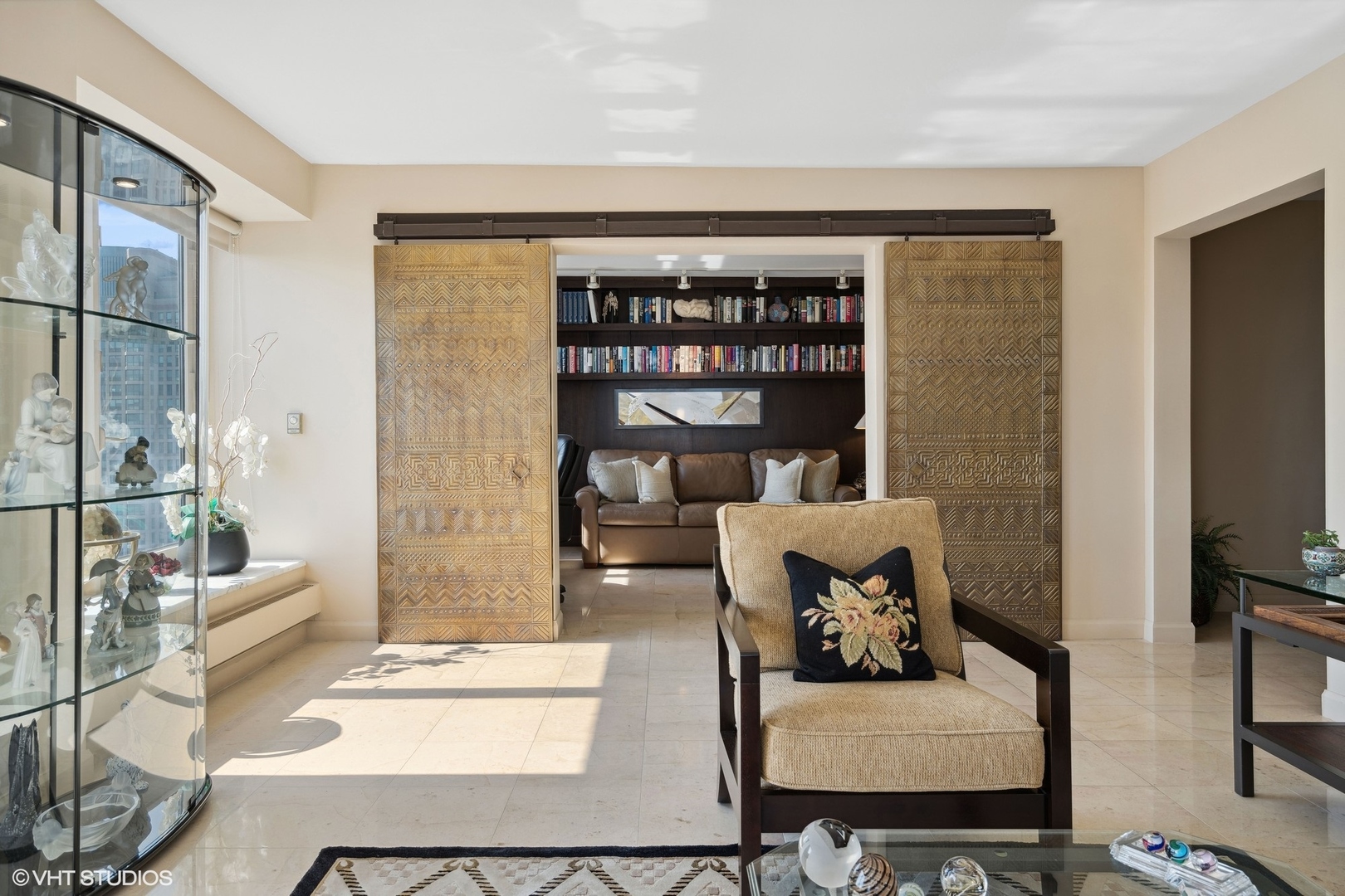 161 E CHICAGO Avenue Unit: 39B