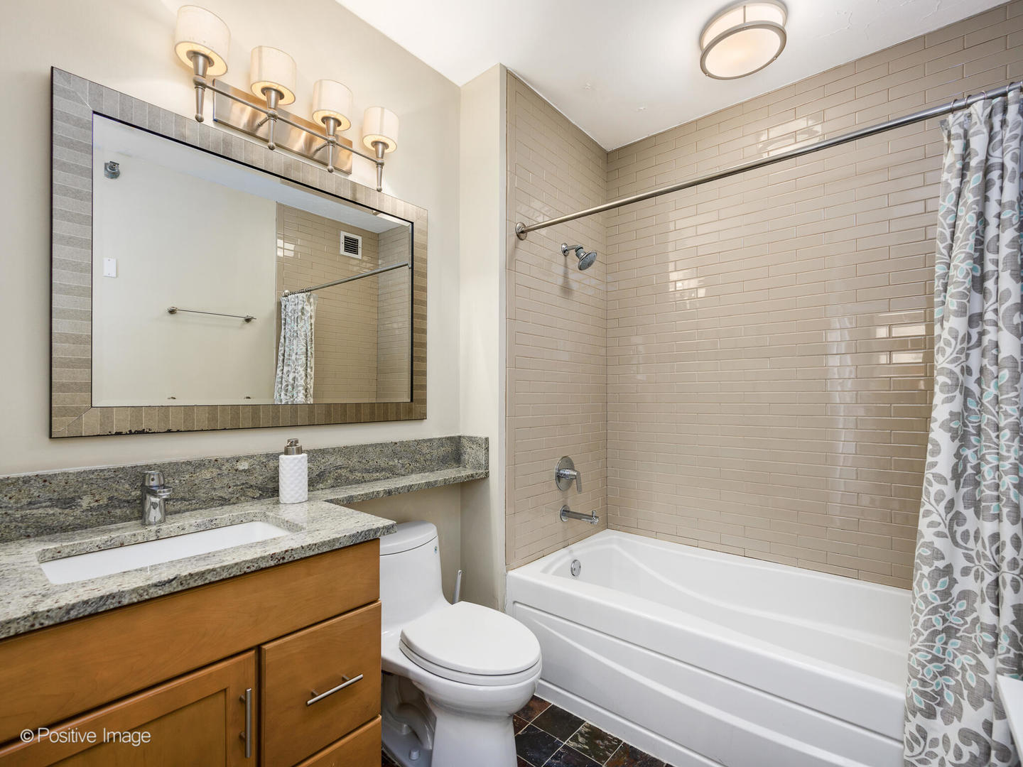 33 W Ontario Street Unit: 57G