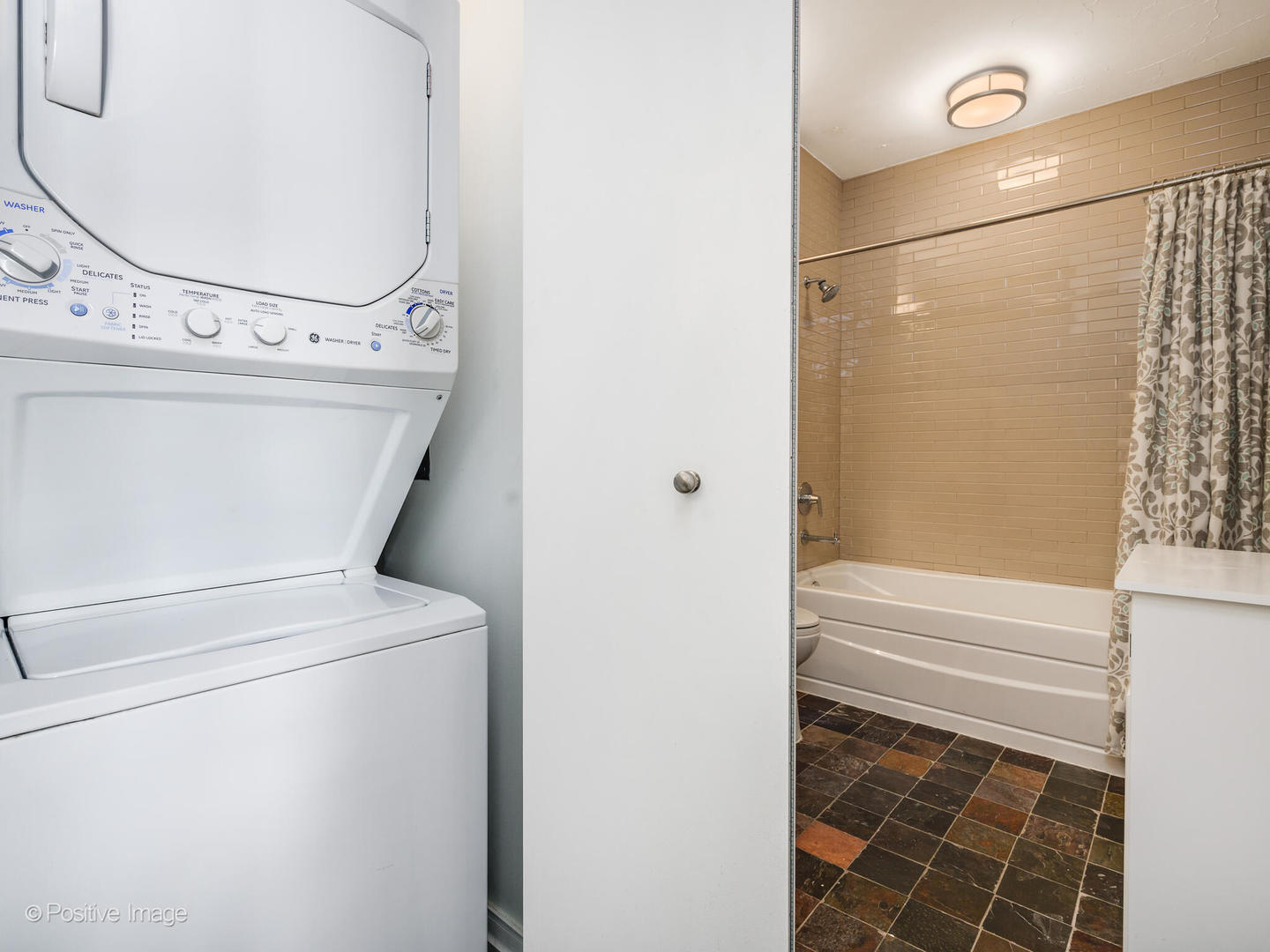 33 W Ontario Street Unit: 57G