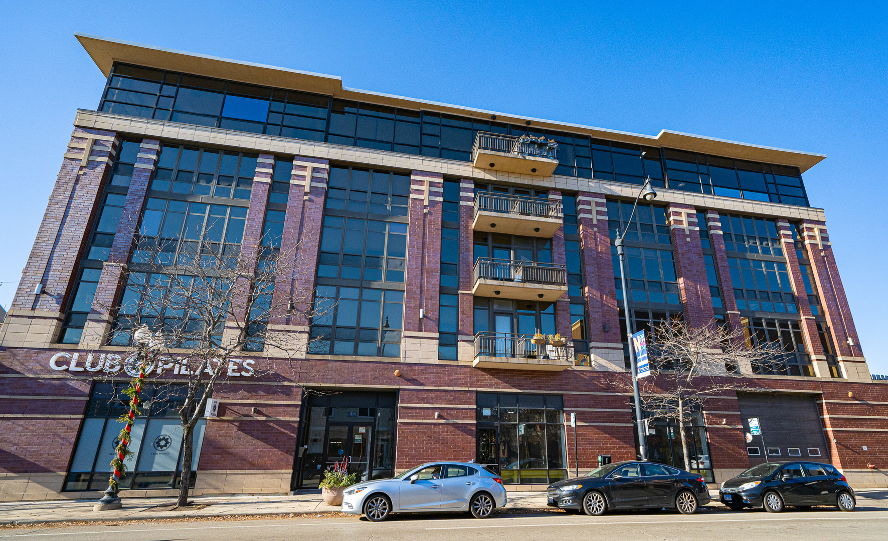 4020 N Damen Avenue Unit: 405