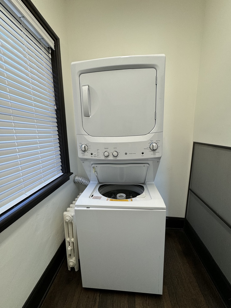 5720 S Kenwood Avenue Unit: 2