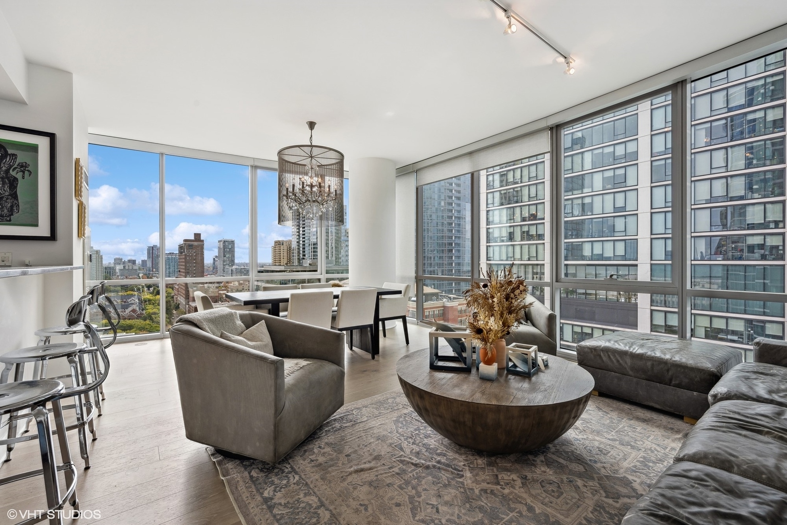 1201 S Prairie Avenue Unit: 1706