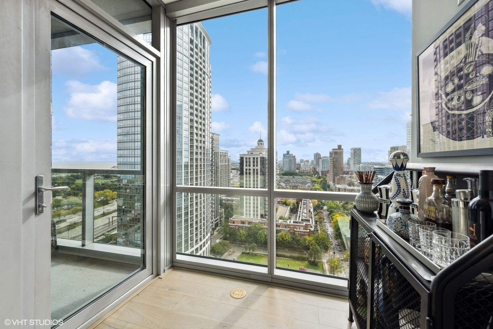 1201 S Prairie Avenue Unit: 1706