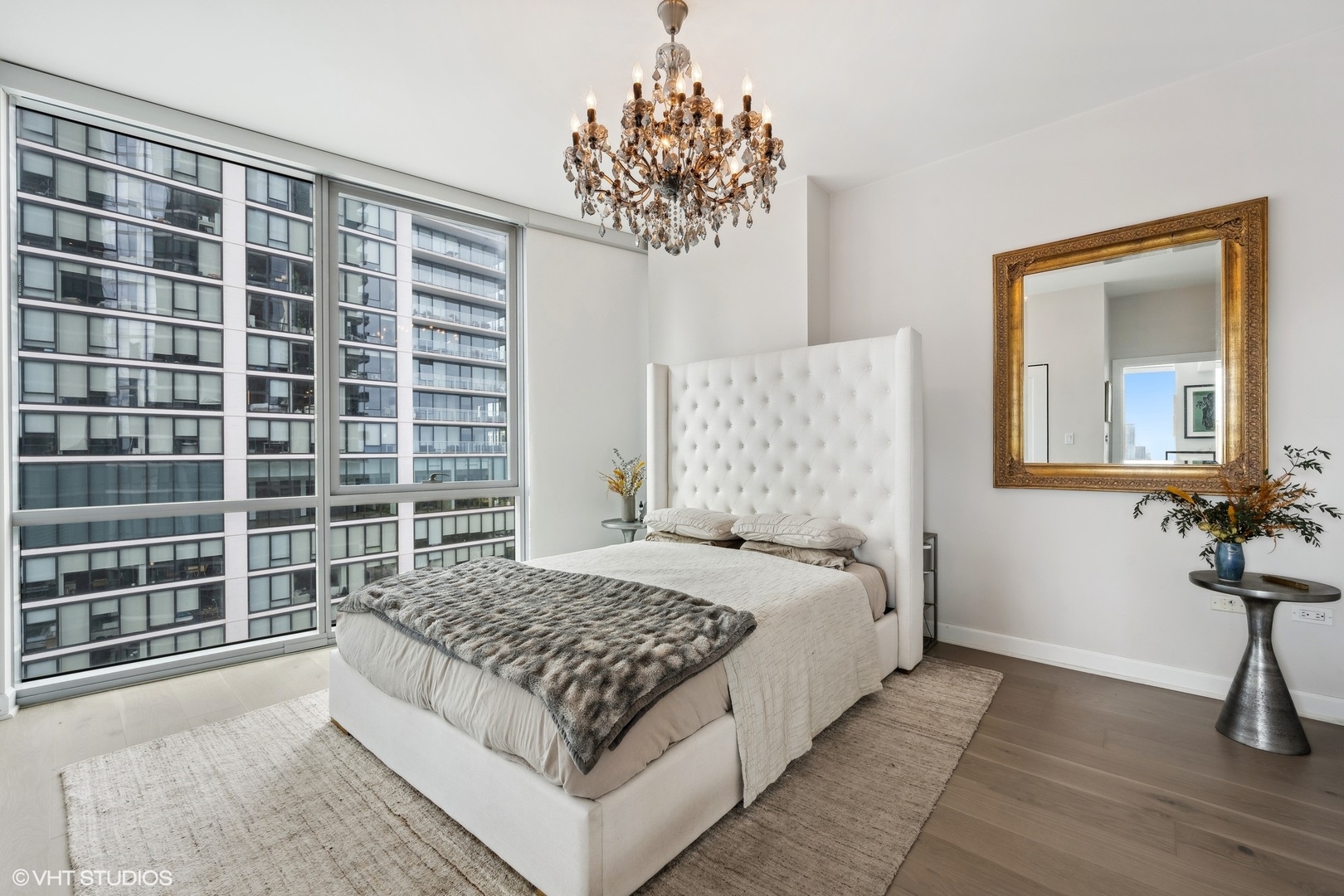 1201 S Prairie Avenue Unit: 1706