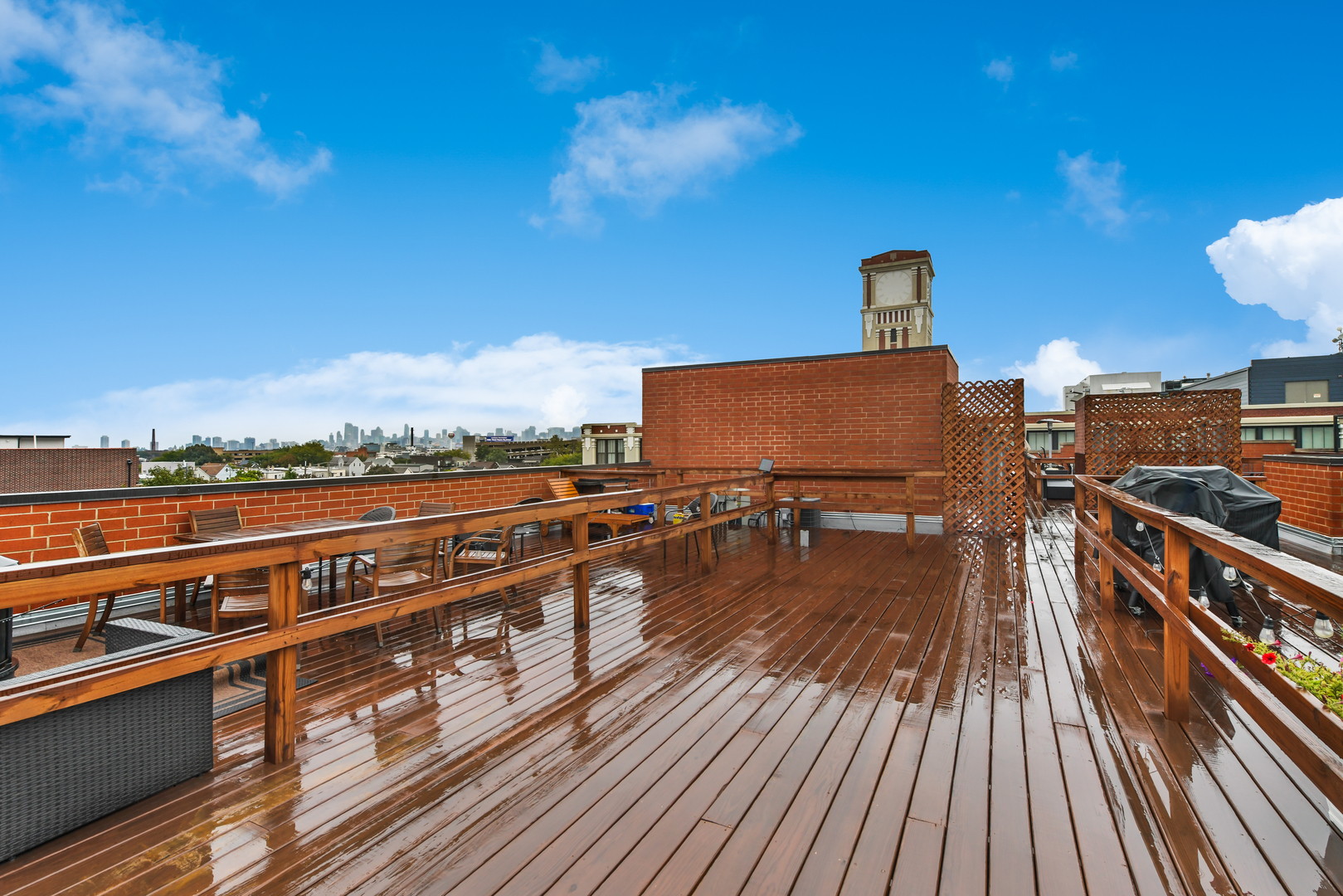 2540 W Diversey Avenue Unit: 202