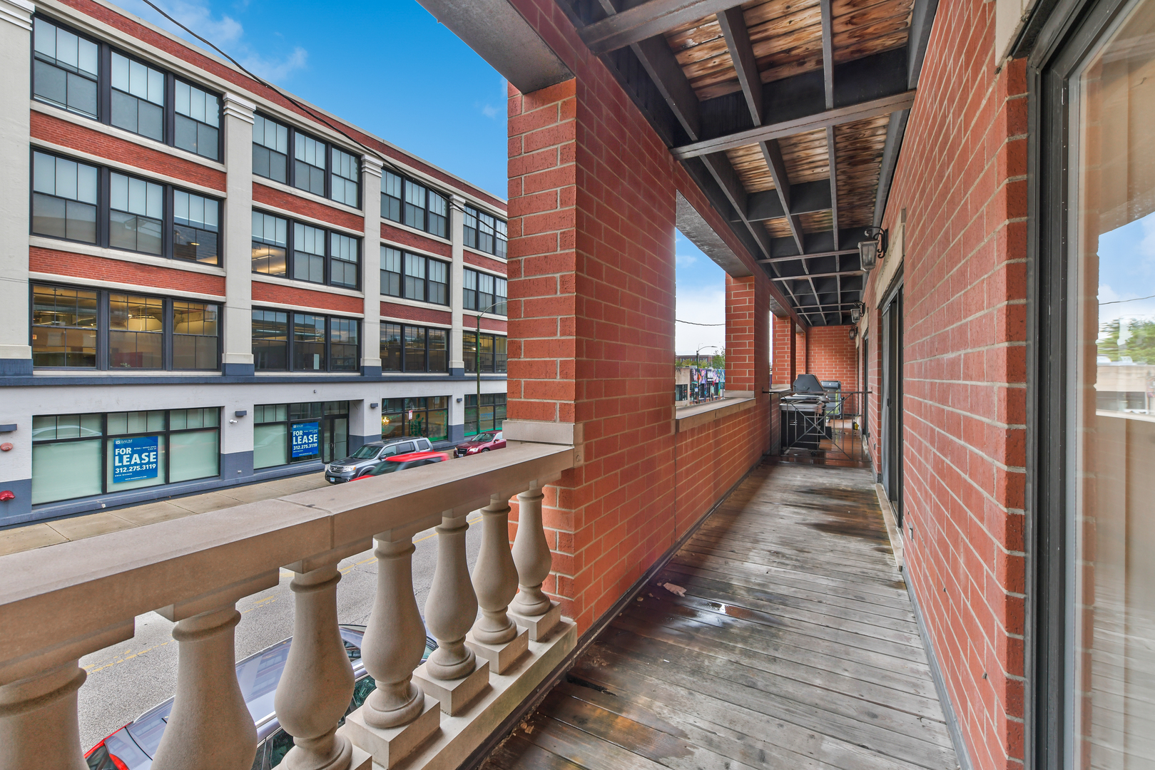 2540 W Diversey Avenue Unit: 202