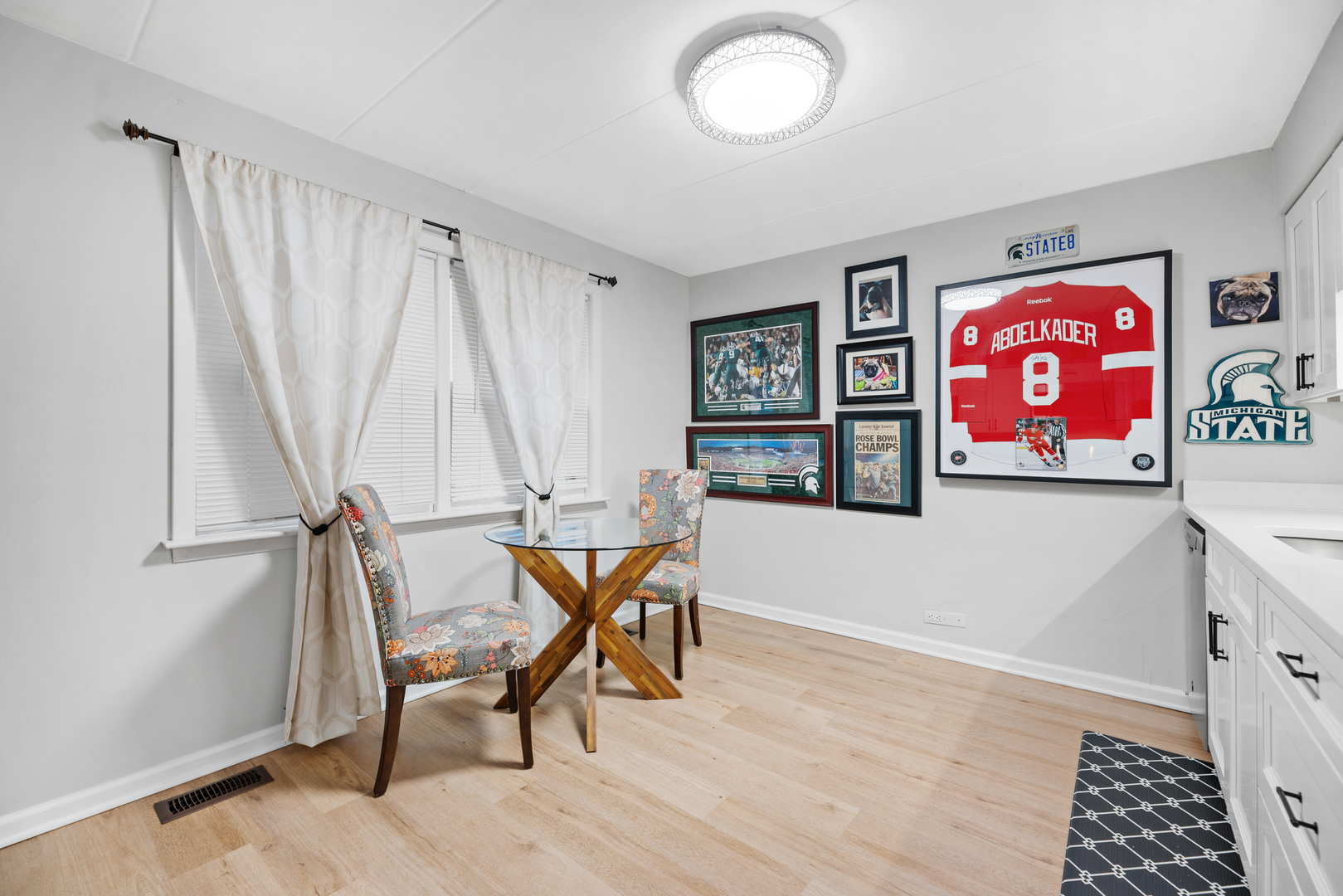 4228 N Keystone Avenue Unit: 1B
