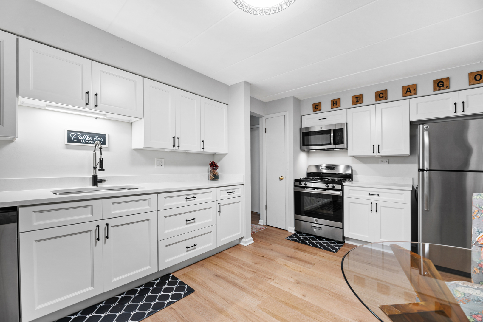 4228 N Keystone Avenue Unit: 1B