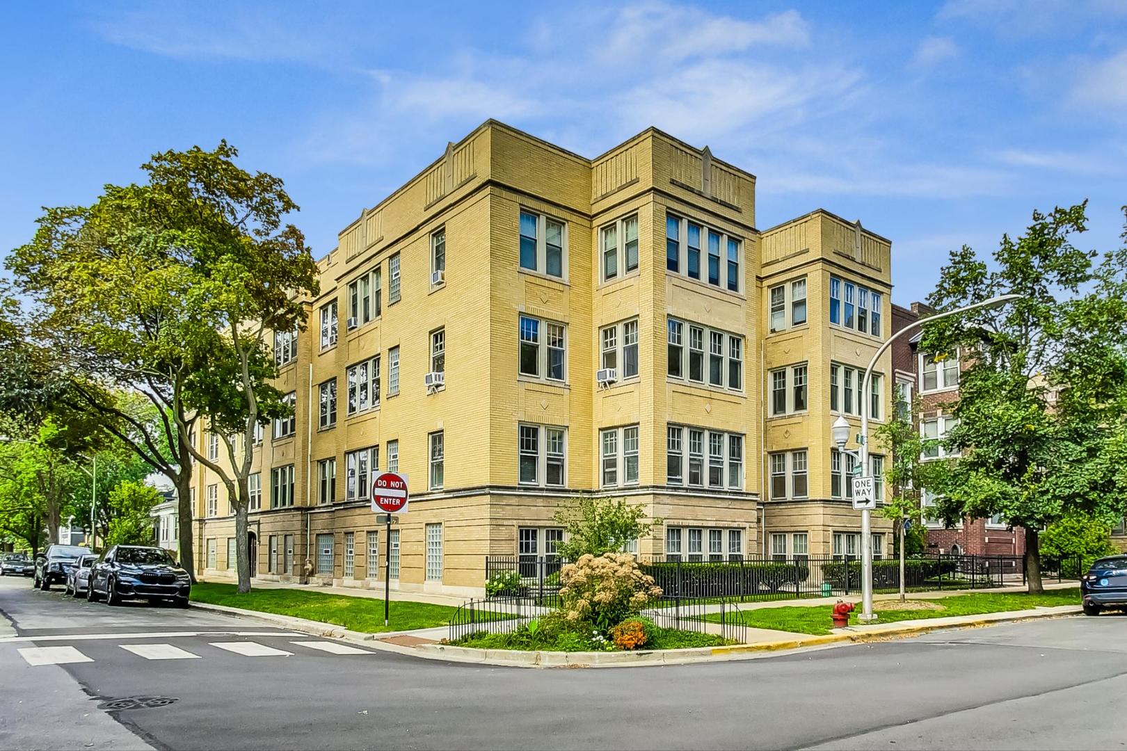 5030 N Leavitt Street Unit: 1