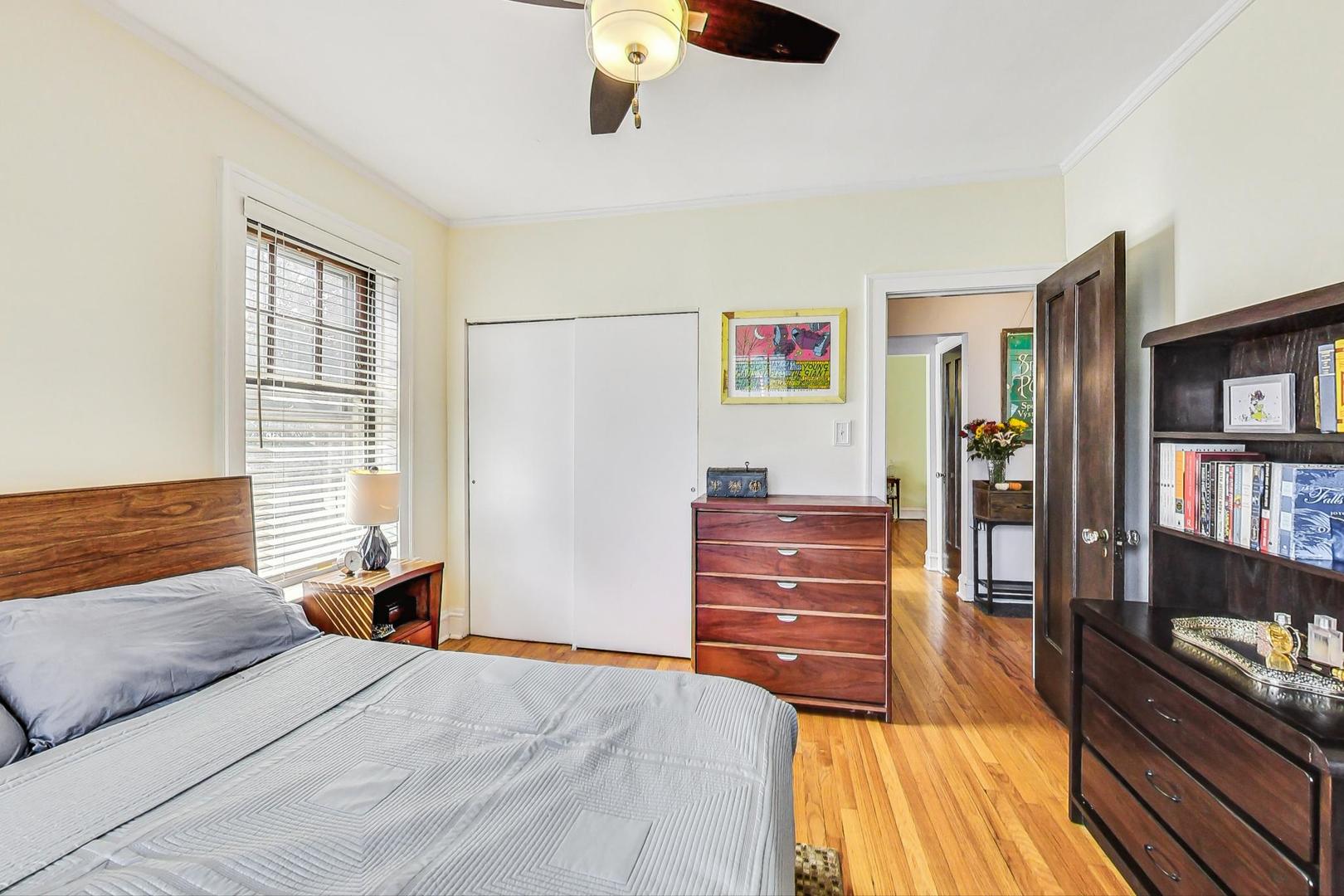 5030 N Leavitt Street Unit: 1