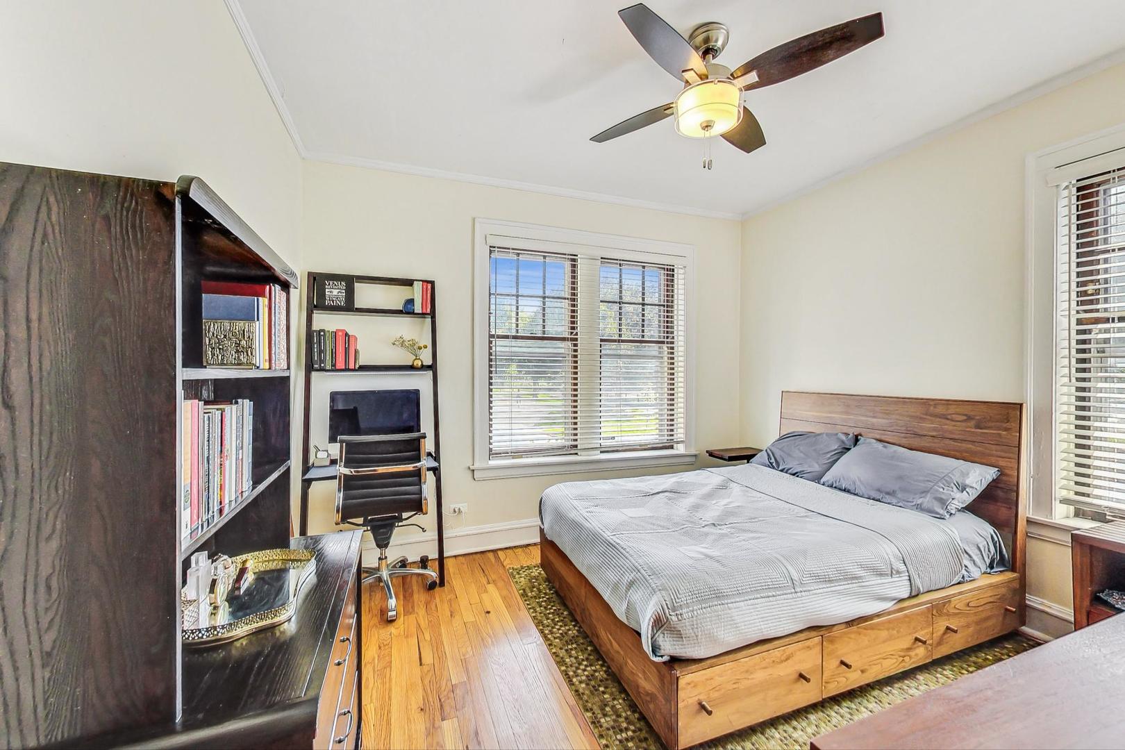 5030 N Leavitt Street Unit: 1