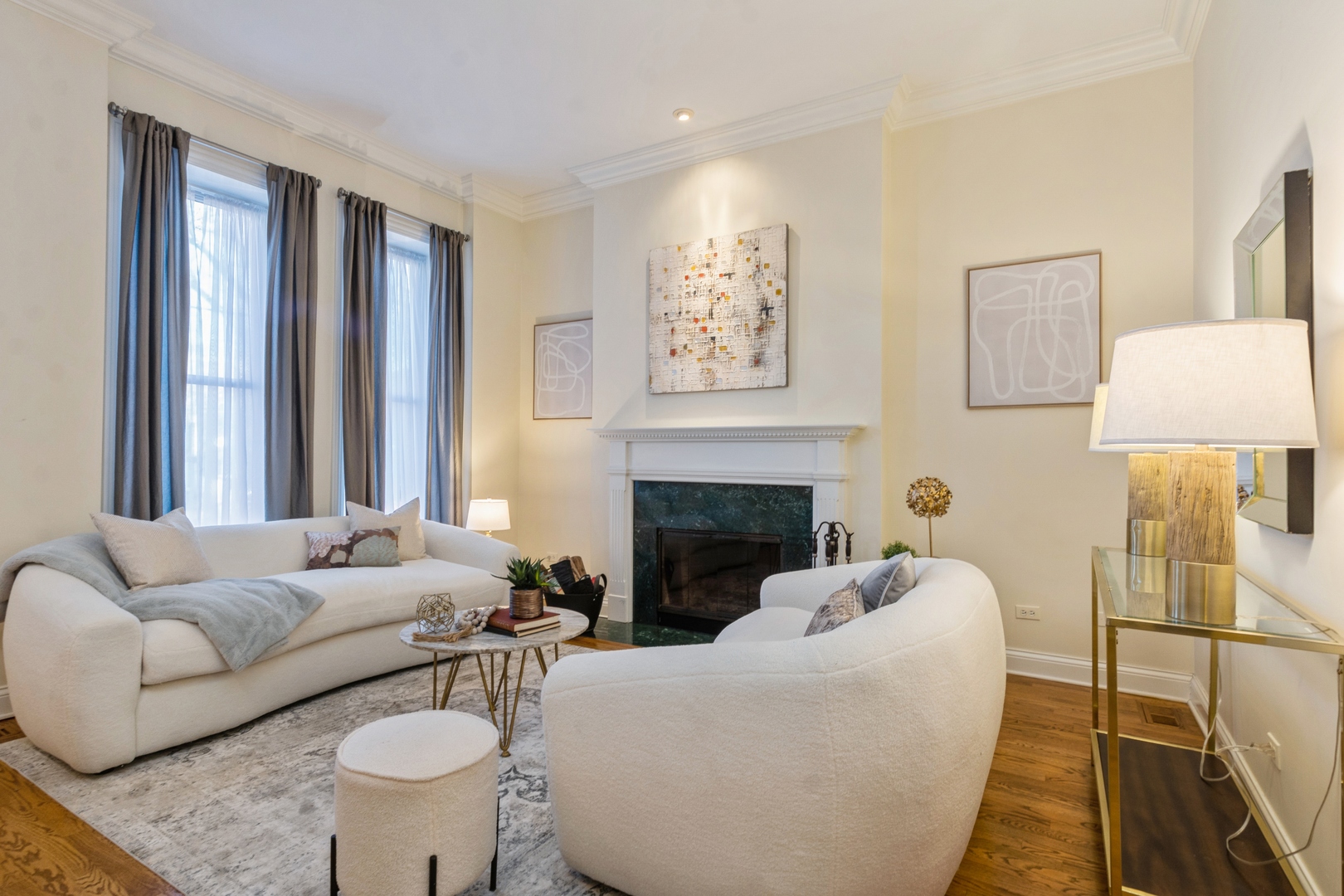 903 W WEBSTER Avenue