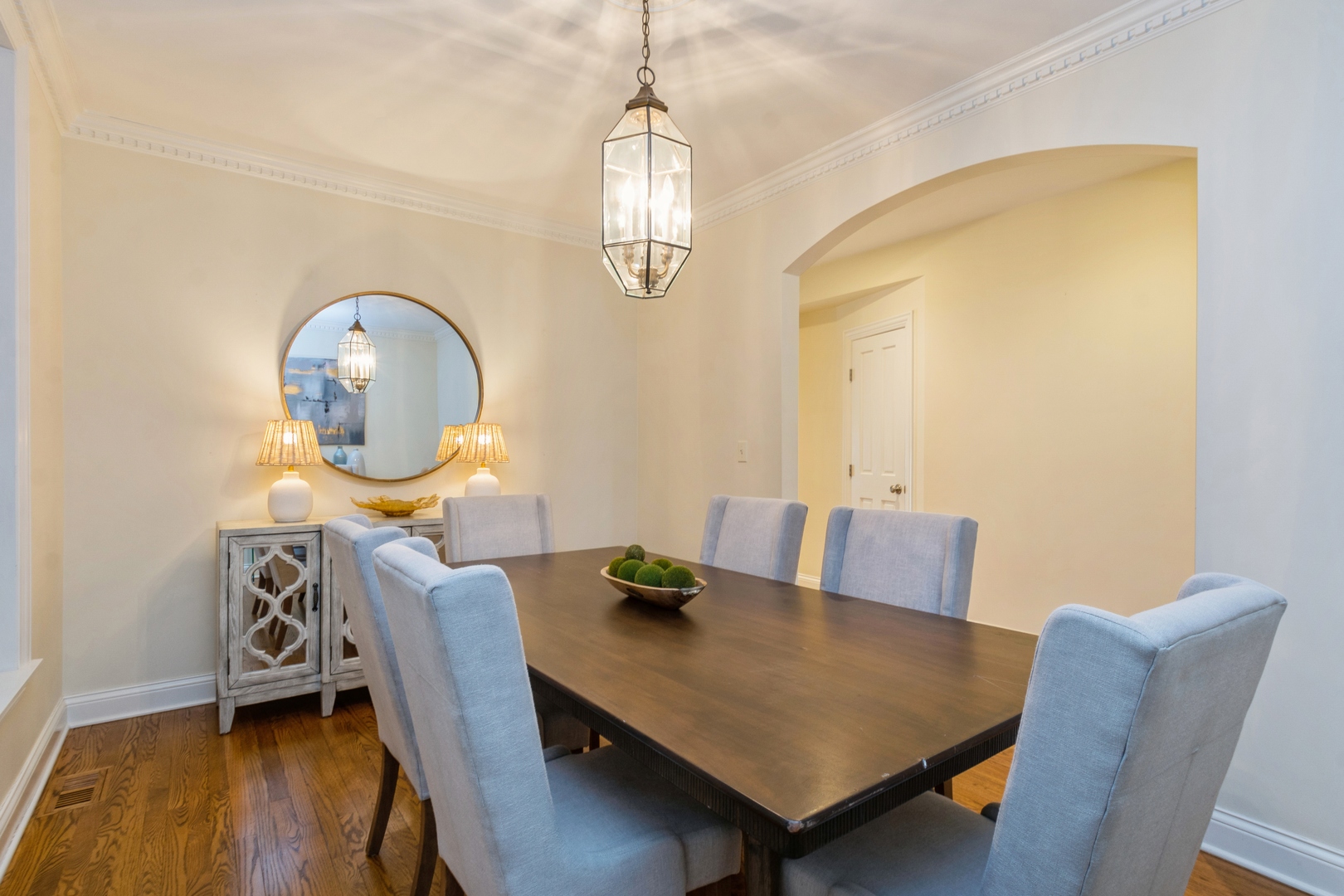 903 W WEBSTER Avenue