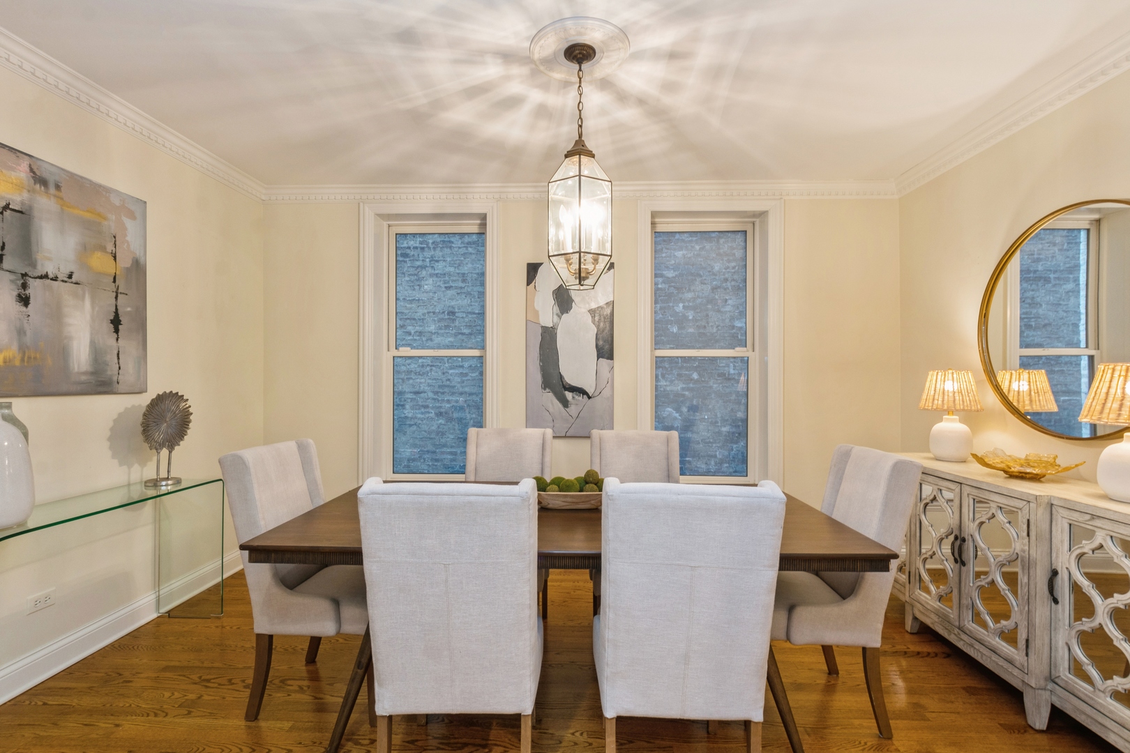 903 W WEBSTER Avenue