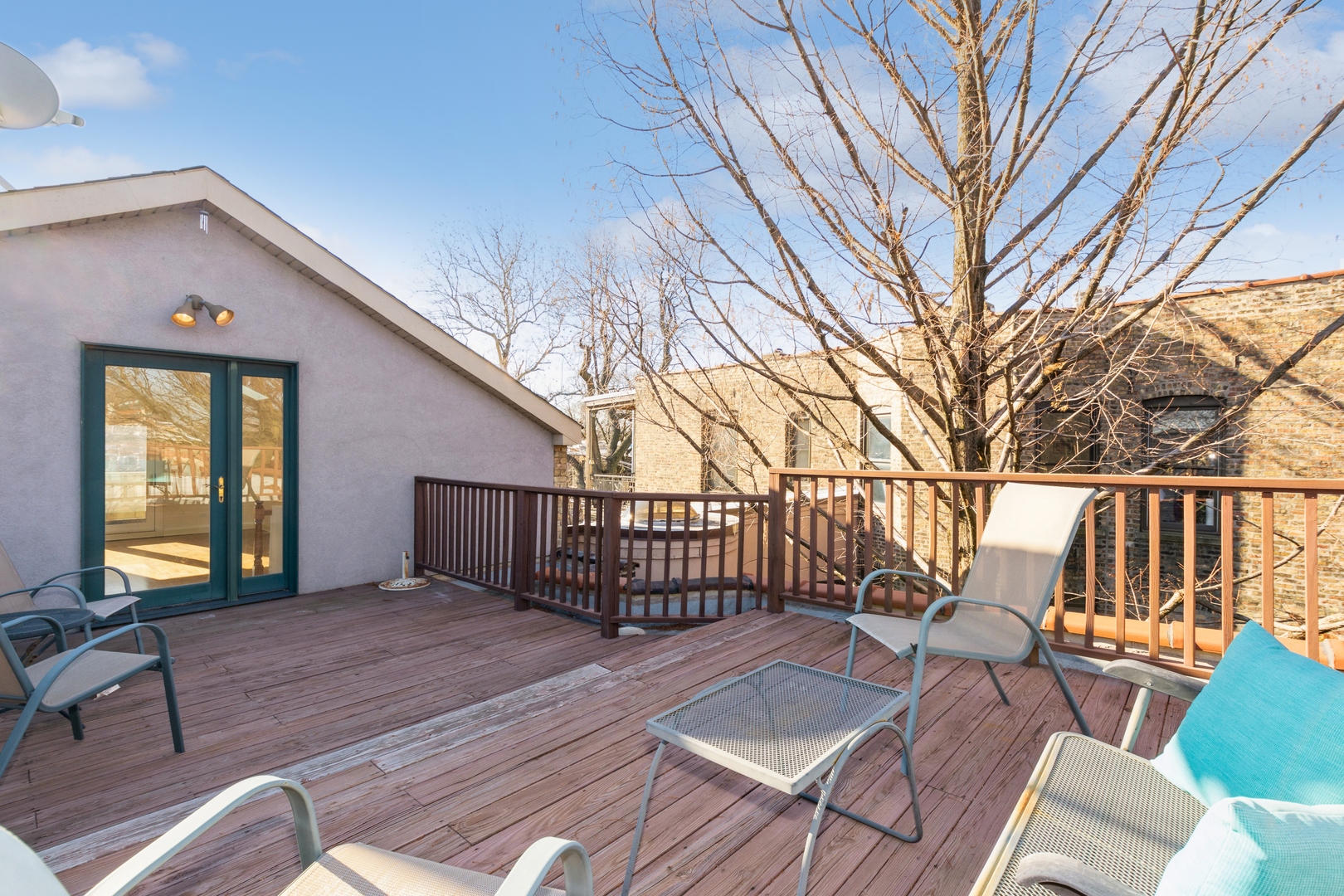 903 W WEBSTER Avenue