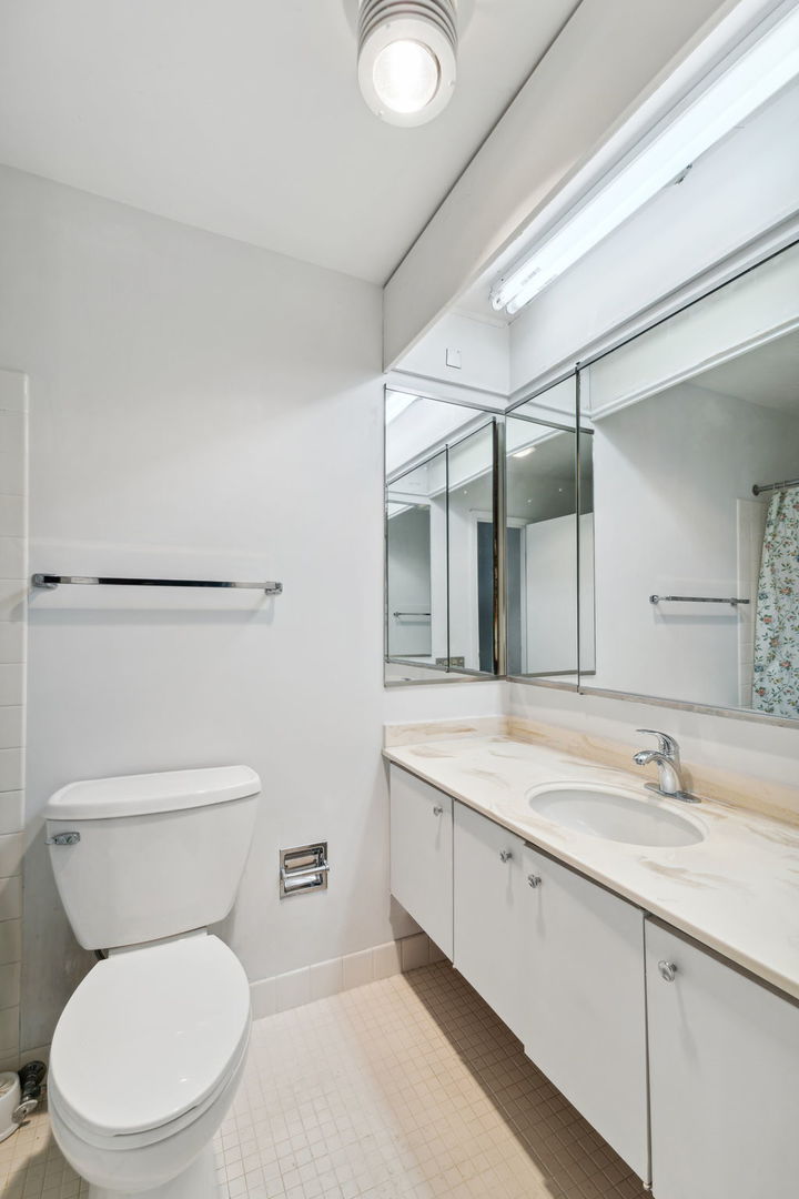 155 N Harbor Drive Unit: 5405