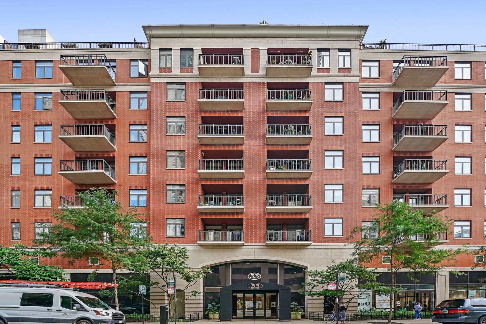 33 W Huron Street Unit: 413
