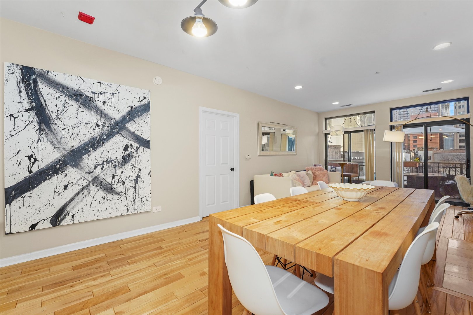 33 W Huron Street Unit: 413