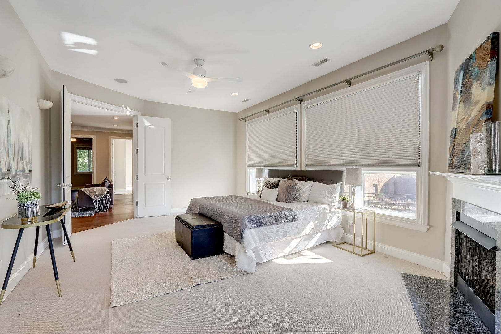 700 W Grand Avenue Unit: 4EW
