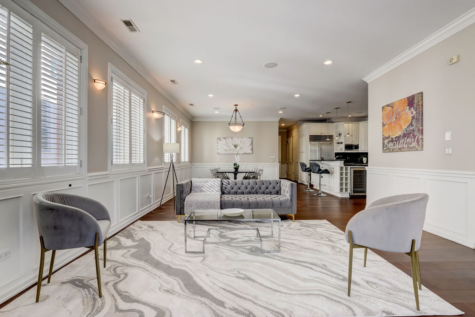 700 W Grand Avenue Unit: 4EW