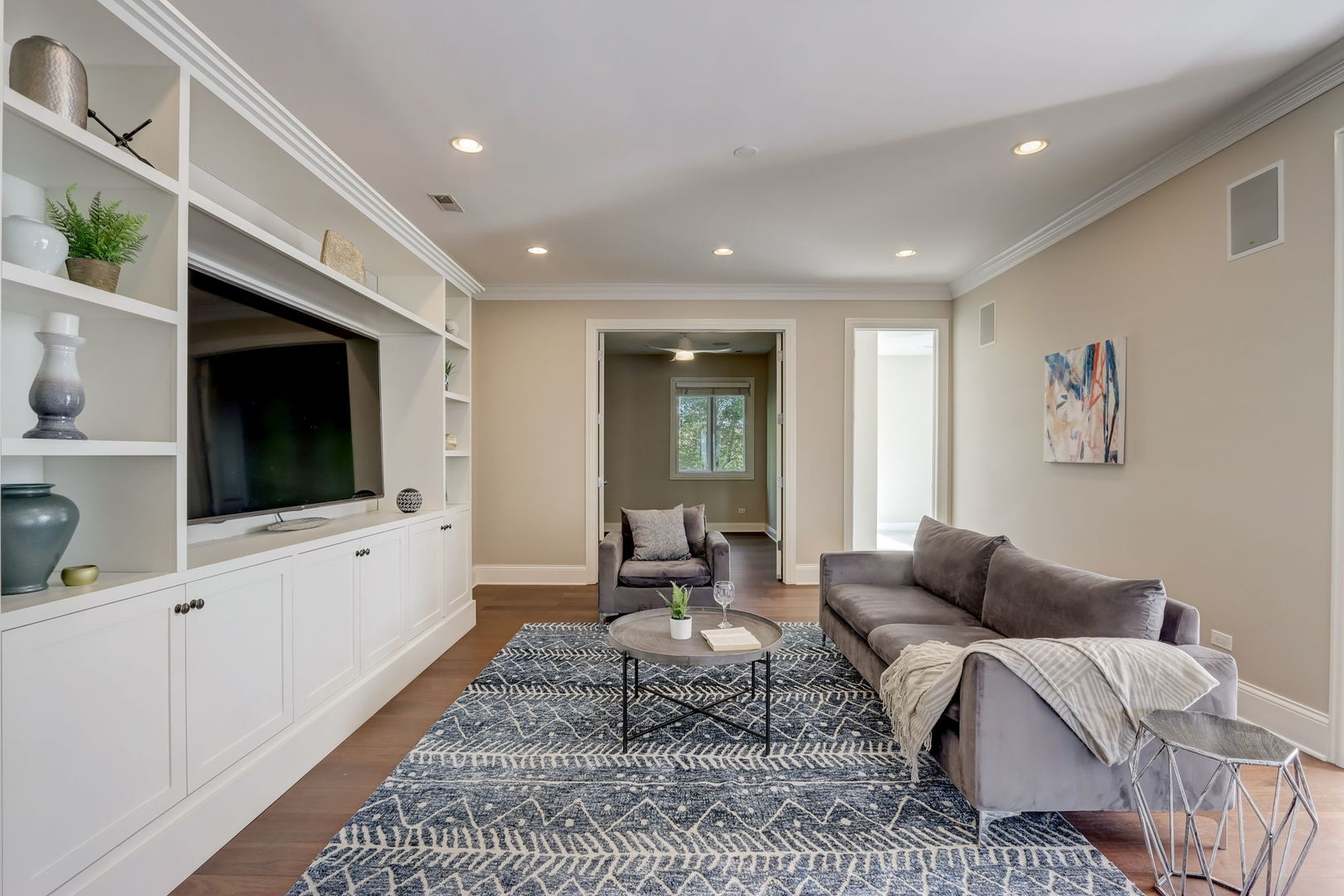 700 W Grand Avenue Unit: 4EW