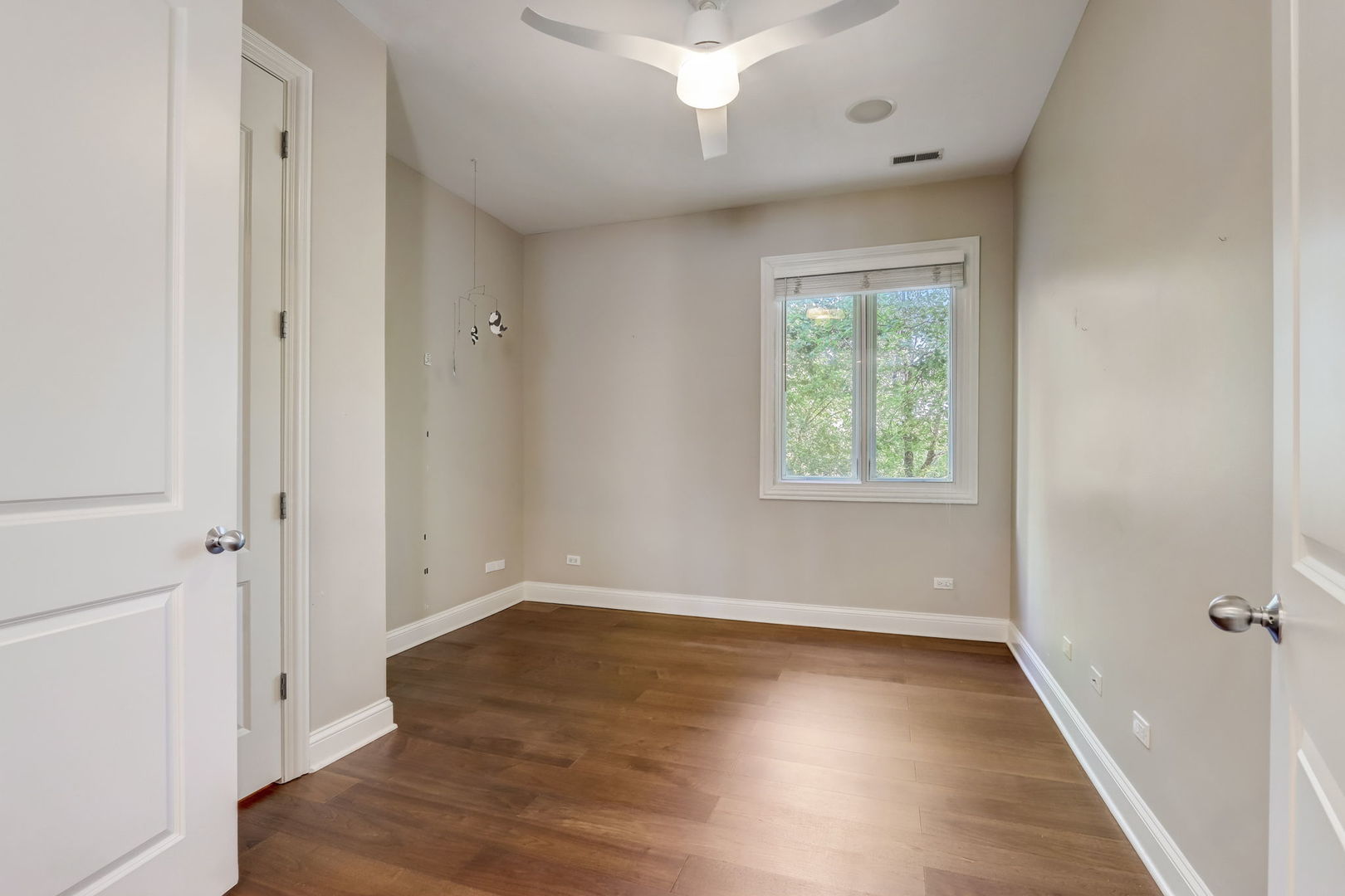 700 W Grand Avenue Unit: 4EW