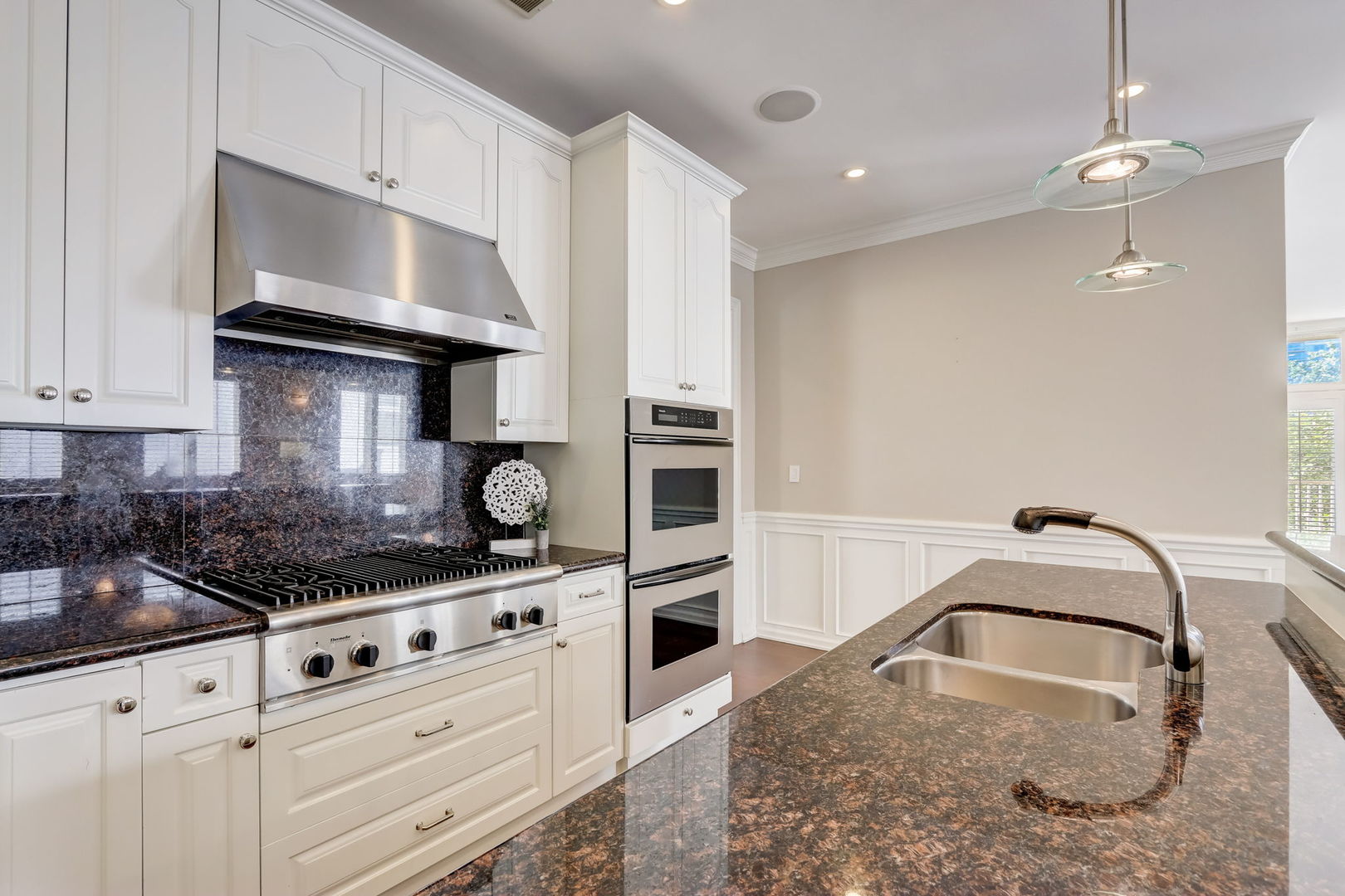700 W Grand Avenue Unit: 4EW
