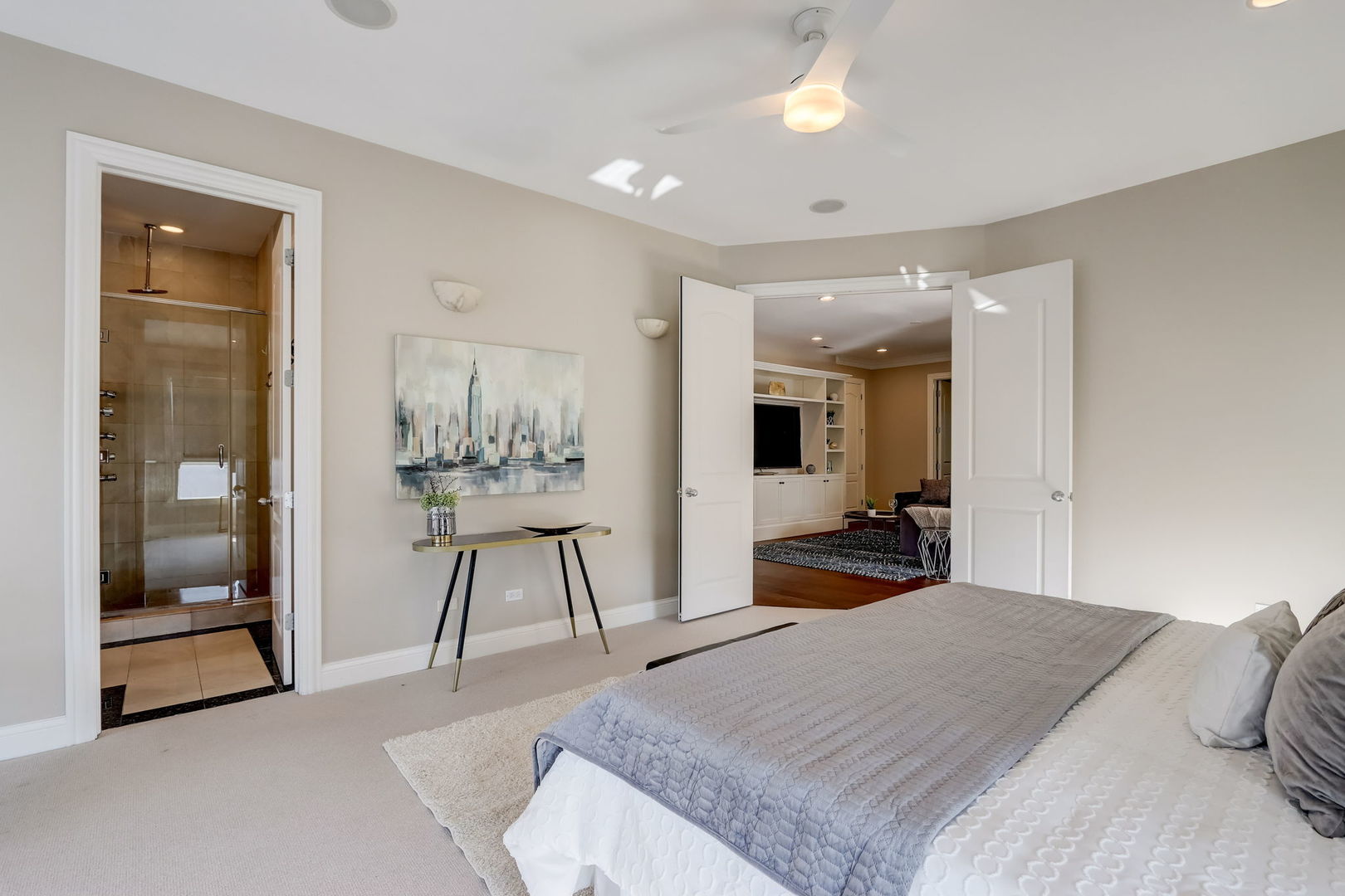 700 W Grand Avenue Unit: 4EW