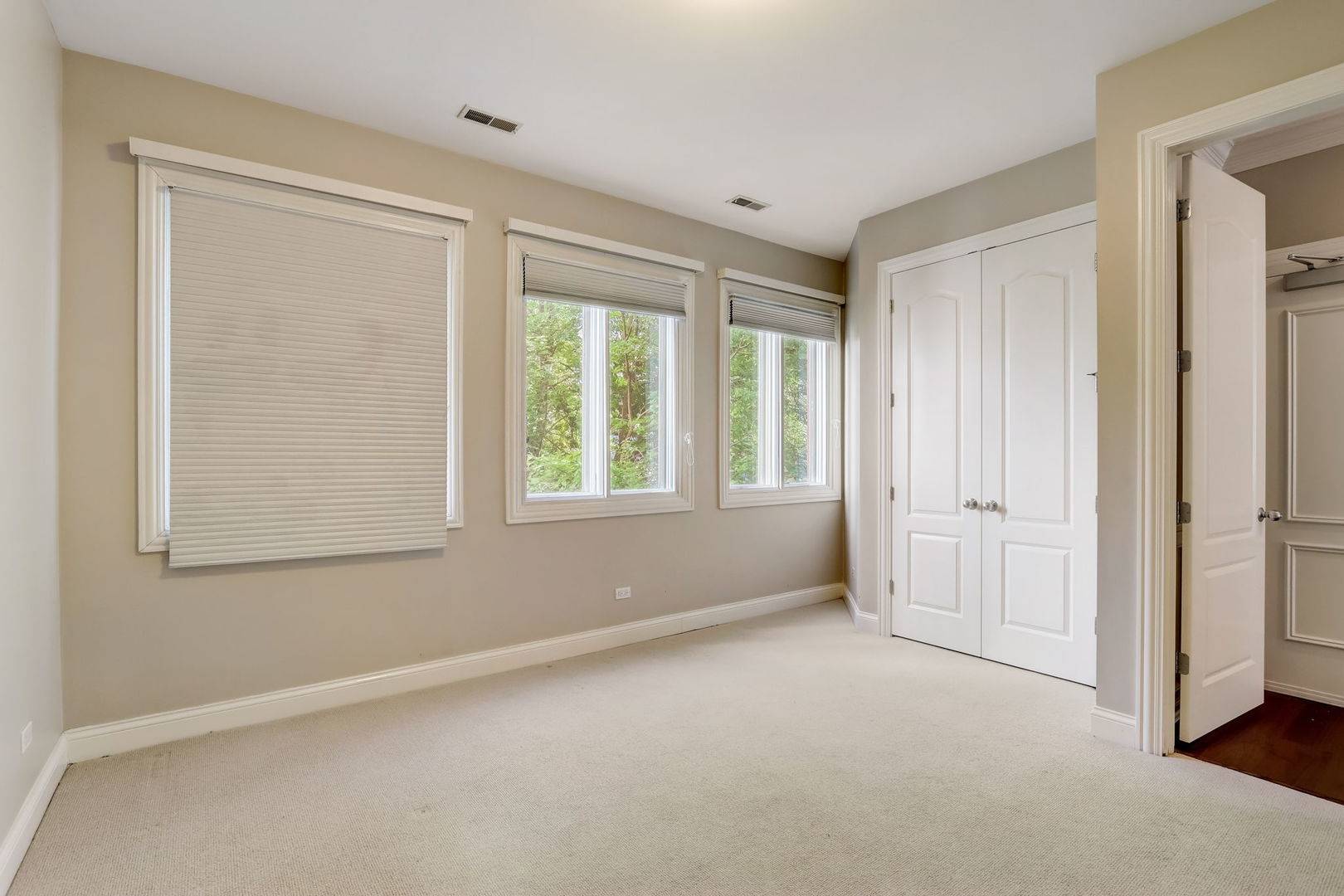 700 W Grand Avenue Unit: 4EW