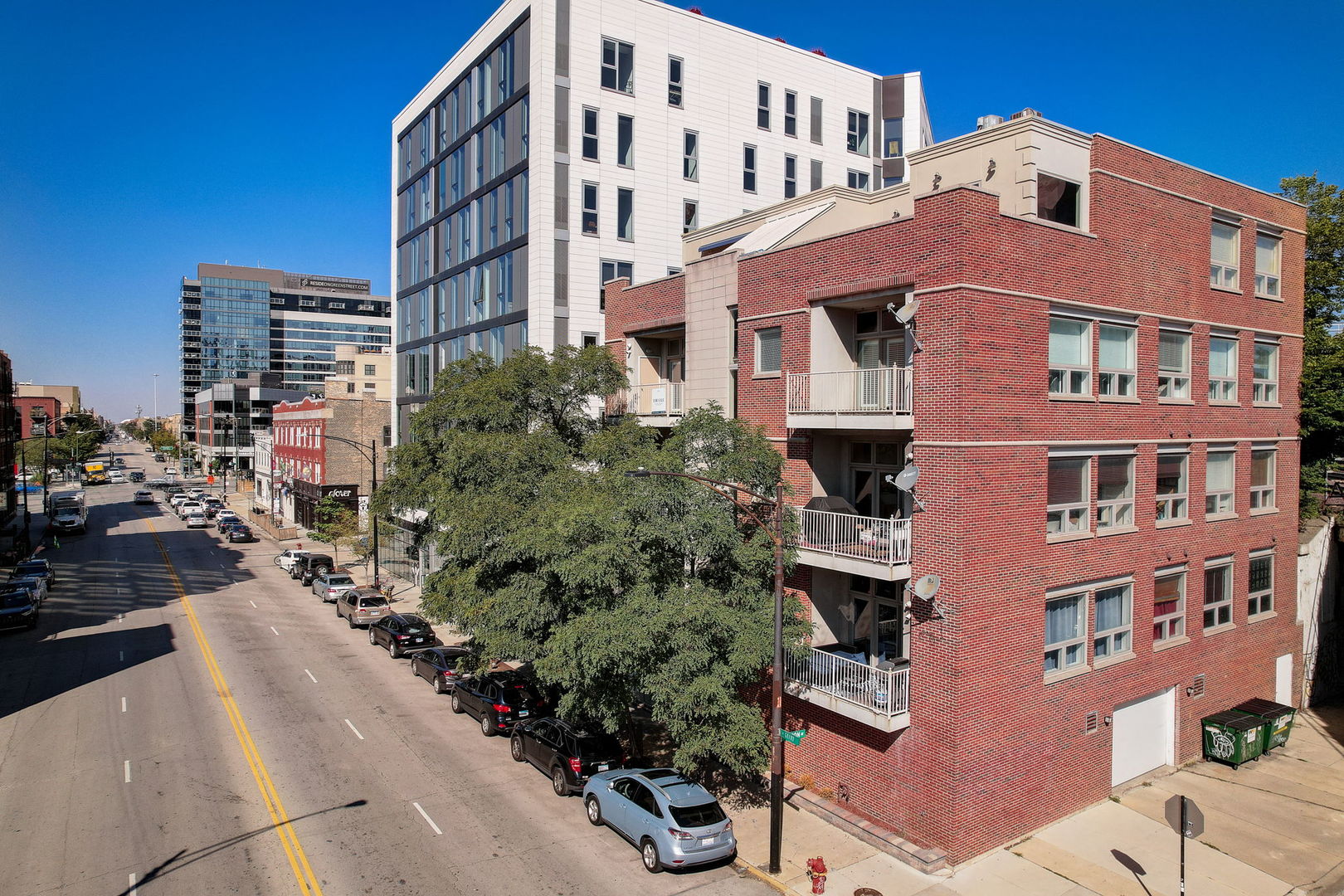 700 W Grand Avenue Unit: 4EW
