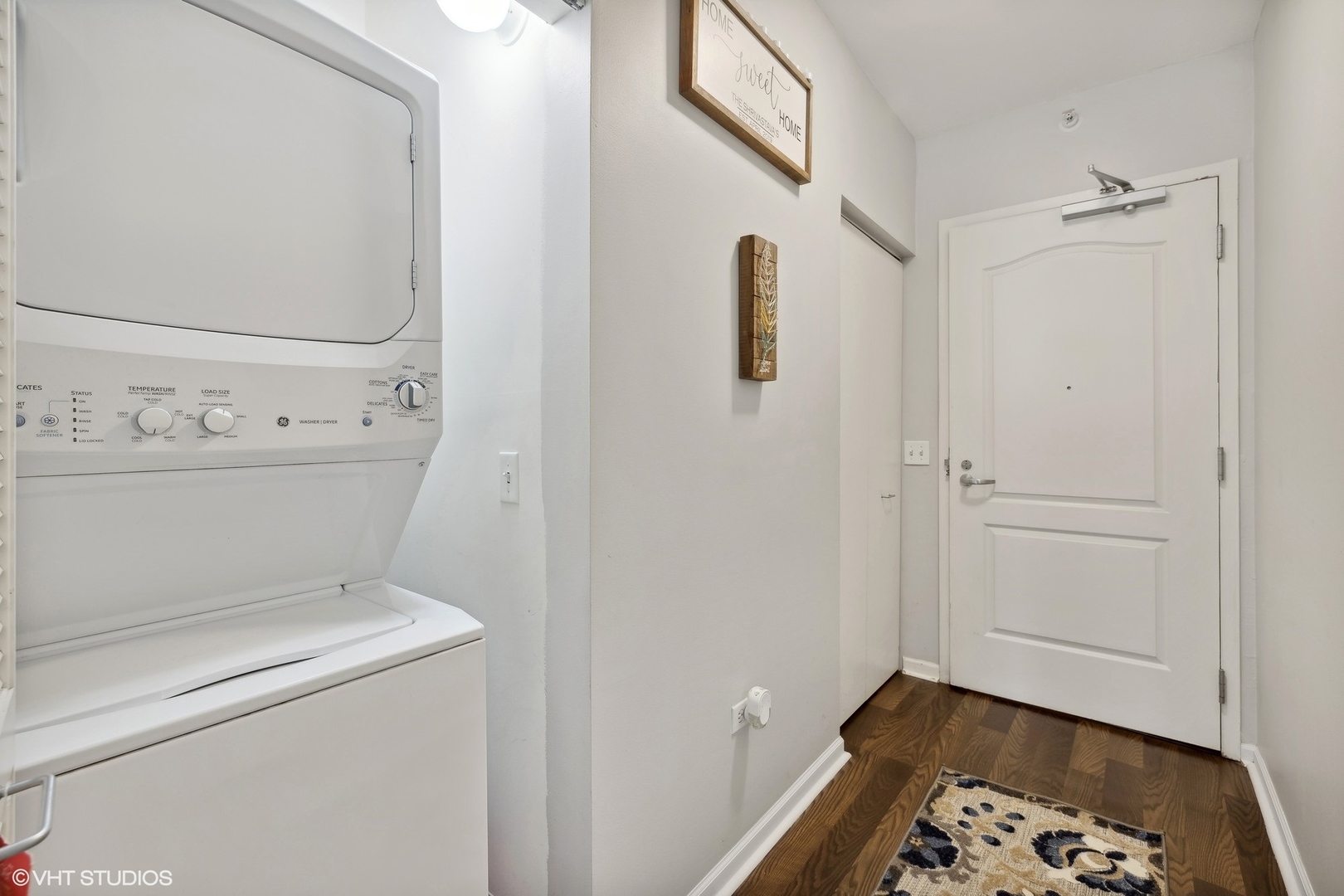 600 N Dearborn Street Unit: 1010