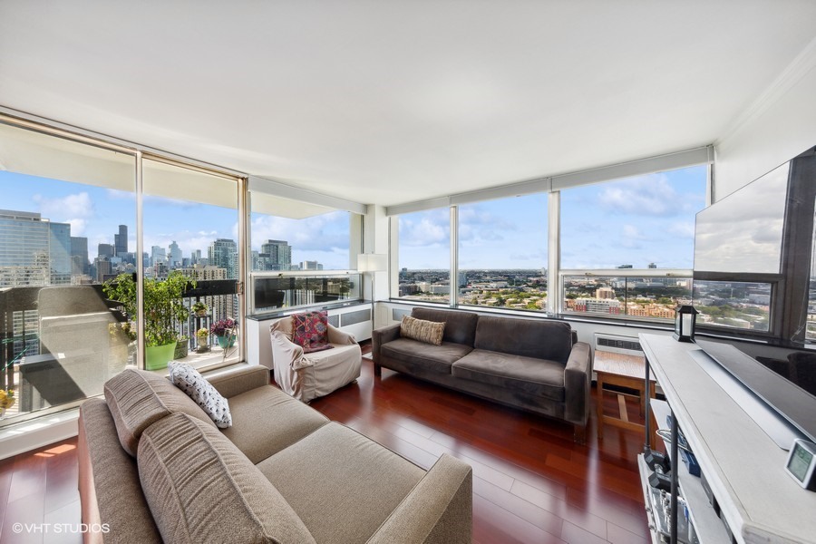 1360 N SANDBURG Terrace Unit: 2911C