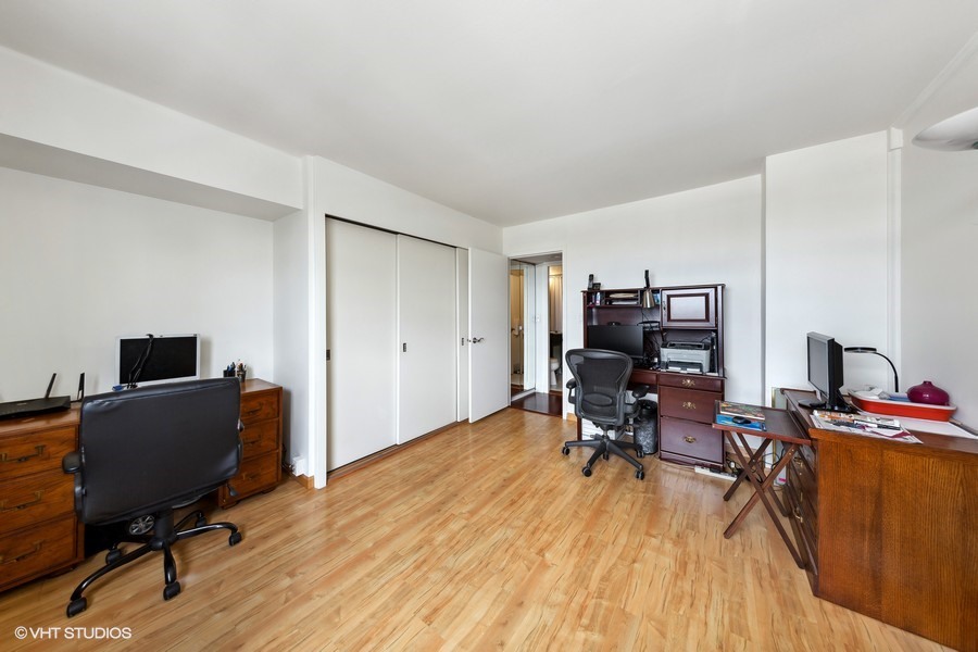 1360 N SANDBURG Terrace Unit: 2911C