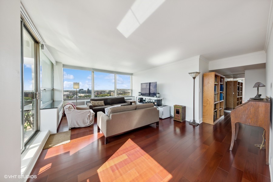 1360 N SANDBURG Terrace Unit: 2911C