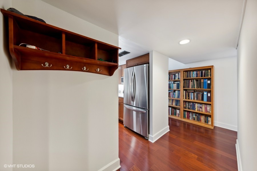 1360 N SANDBURG Terrace Unit: 2911C