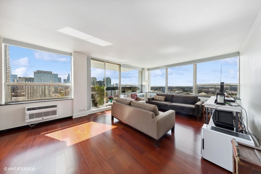 1360 N SANDBURG Terrace Unit: 2911C