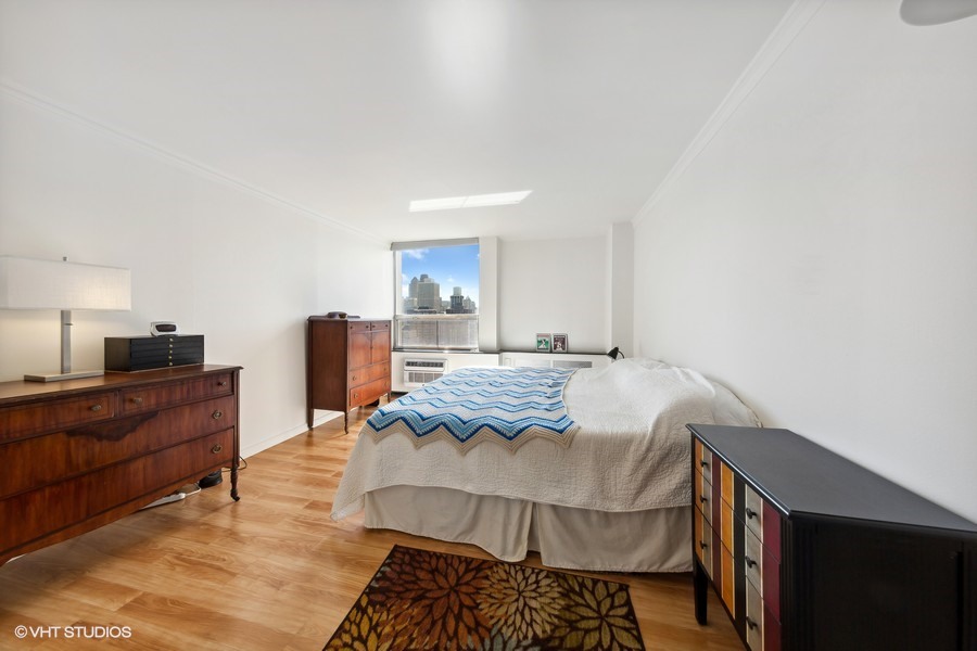 1360 N SANDBURG Terrace Unit: 2911C