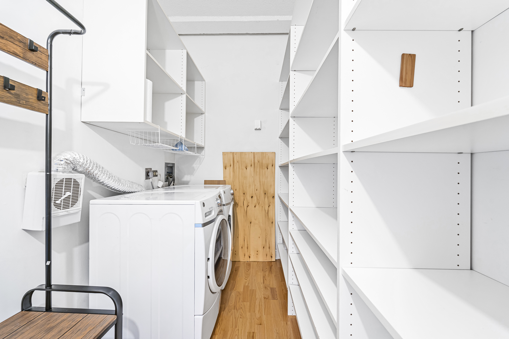 600 S Dearborn Street Unit: 1016