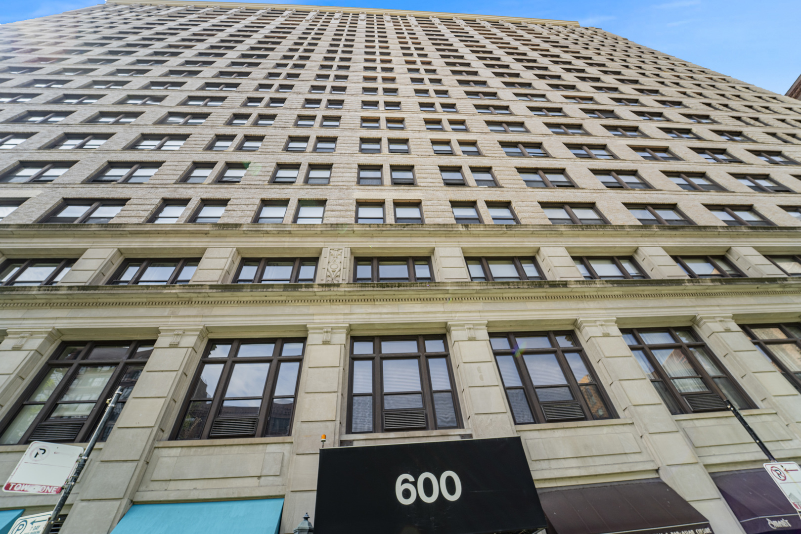 600 S Dearborn Street Unit: 1016