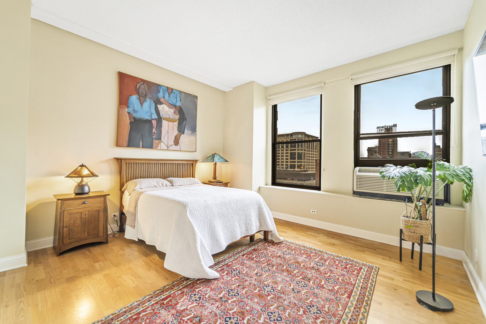 600 S Dearborn Street Unit: 1016