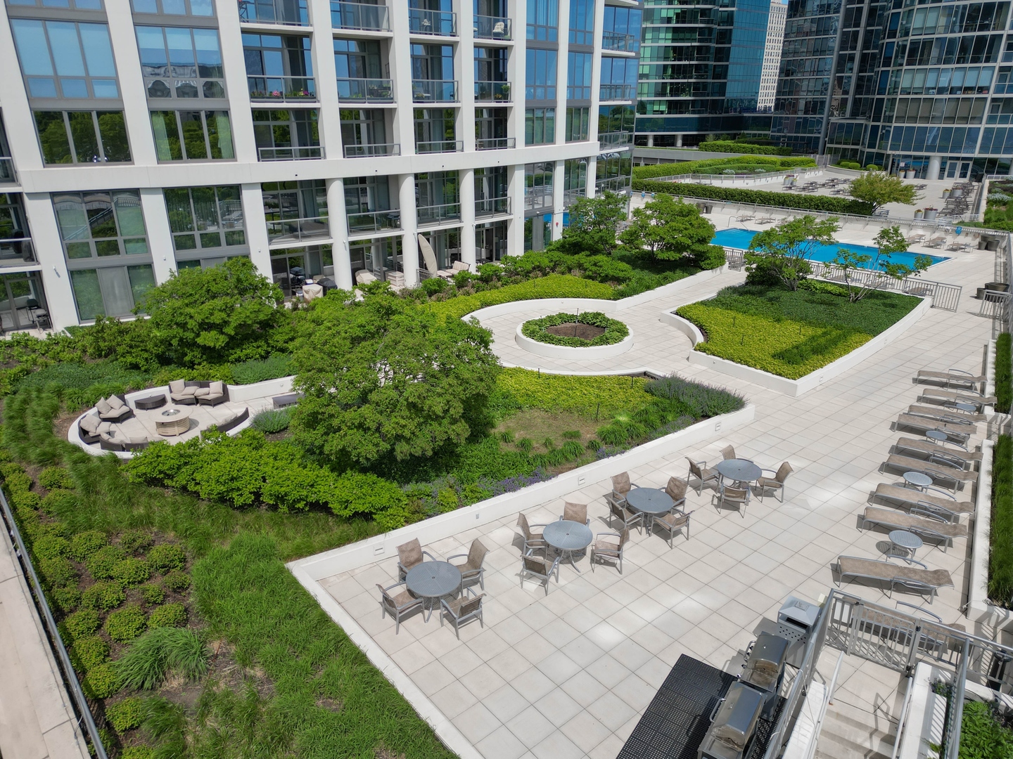 1235 S PRAIRIE Avenue Unit: 1209