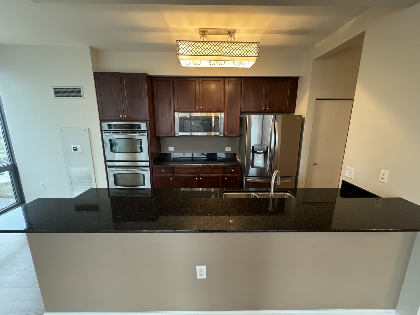 1235 S PRAIRIE Avenue Unit: 1209