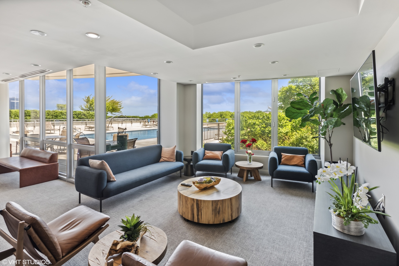 1235 S PRAIRIE Avenue Unit: 1209