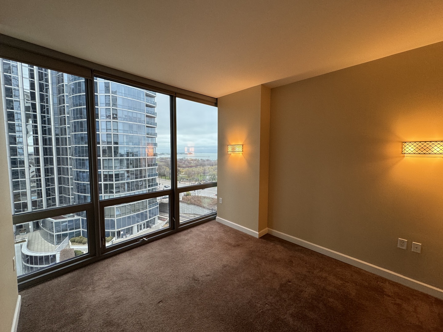 1235 S PRAIRIE Avenue Unit: 1209