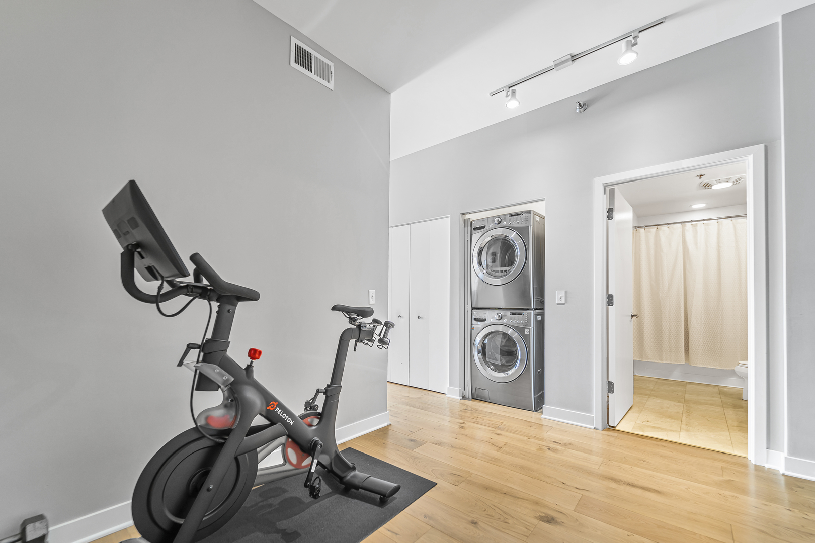 303 W OHIO Street Unit: 2505